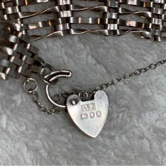 Alistair Stewart Jewellers Silver detailed bracelet with padlock closure 🔴 - Picture 8 of 8